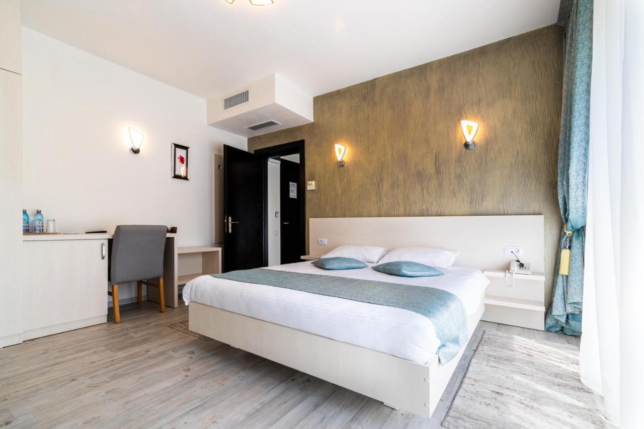 Hotel Bulevard Râmnicu Vâlcea Buitenkant foto