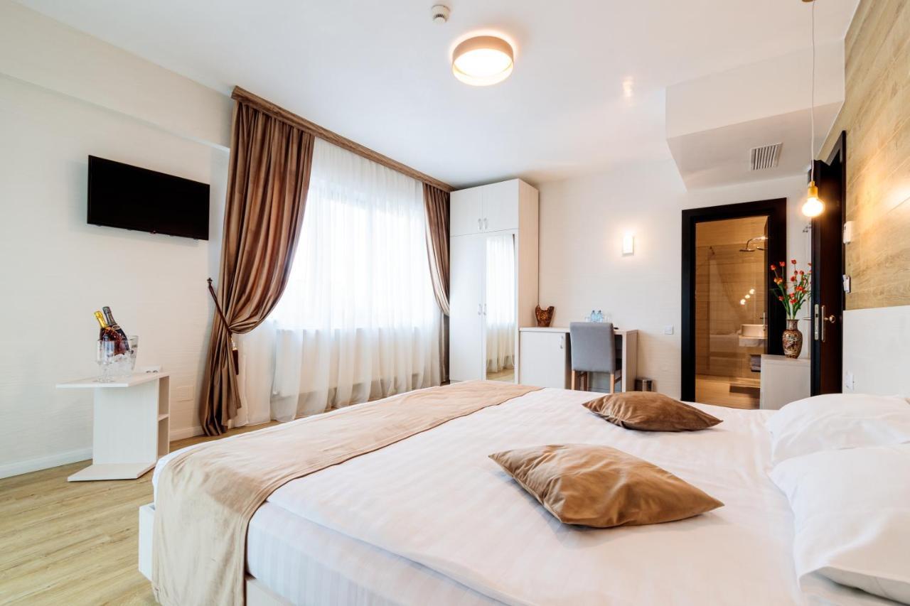 Hotel Bulevard Râmnicu Vâlcea Buitenkant foto