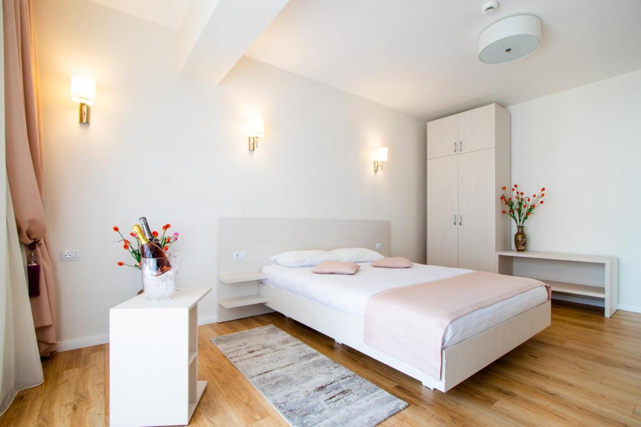 Hotel Bulevard Râmnicu Vâlcea Buitenkant foto