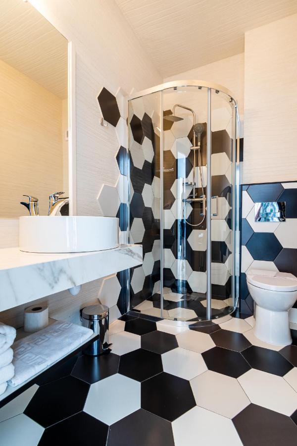 Hotel Bulevard Râmnicu Vâlcea Buitenkant foto