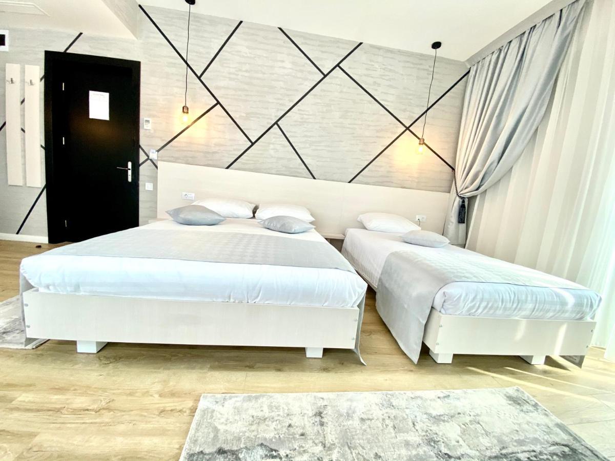 Hotel Bulevard Râmnicu Vâlcea Buitenkant foto