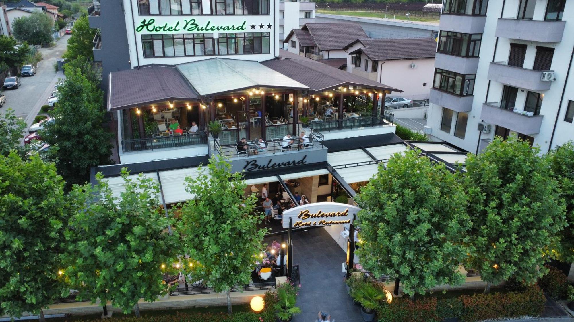 Hotel Bulevard Râmnicu Vâlcea Buitenkant foto