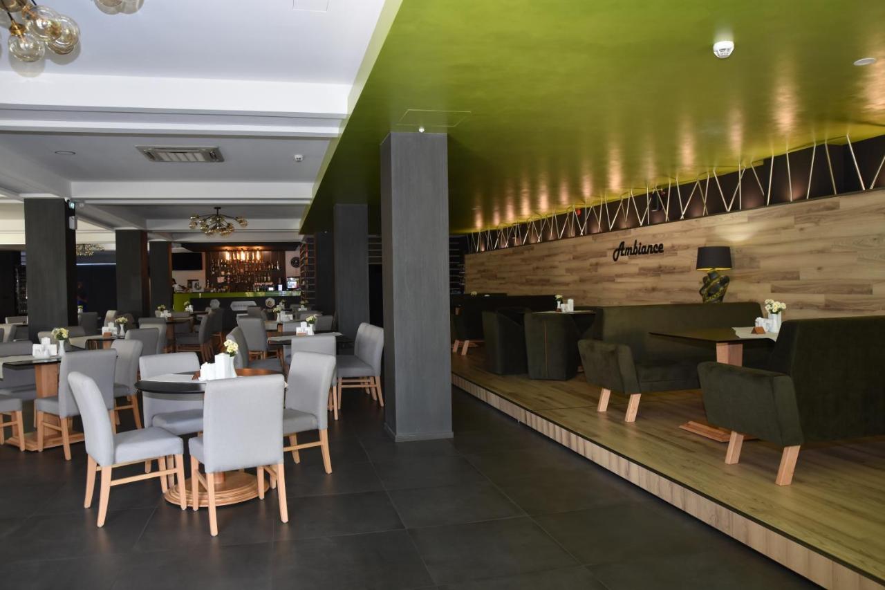 Hotel Bulevard Râmnicu Vâlcea Buitenkant foto