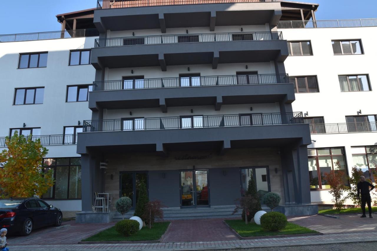 Hotel Bulevard Râmnicu Vâlcea Buitenkant foto