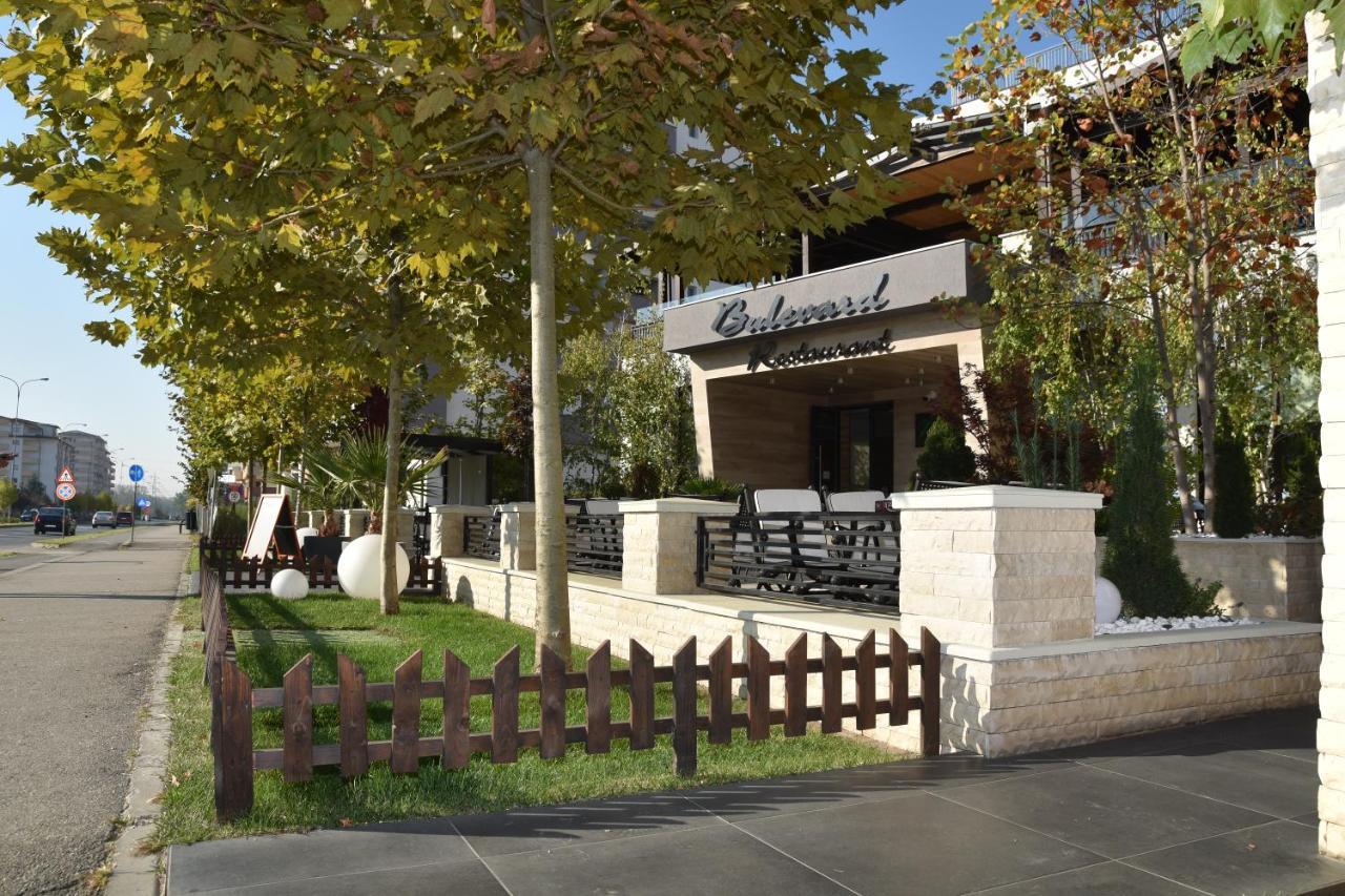 Hotel Bulevard Râmnicu Vâlcea Buitenkant foto